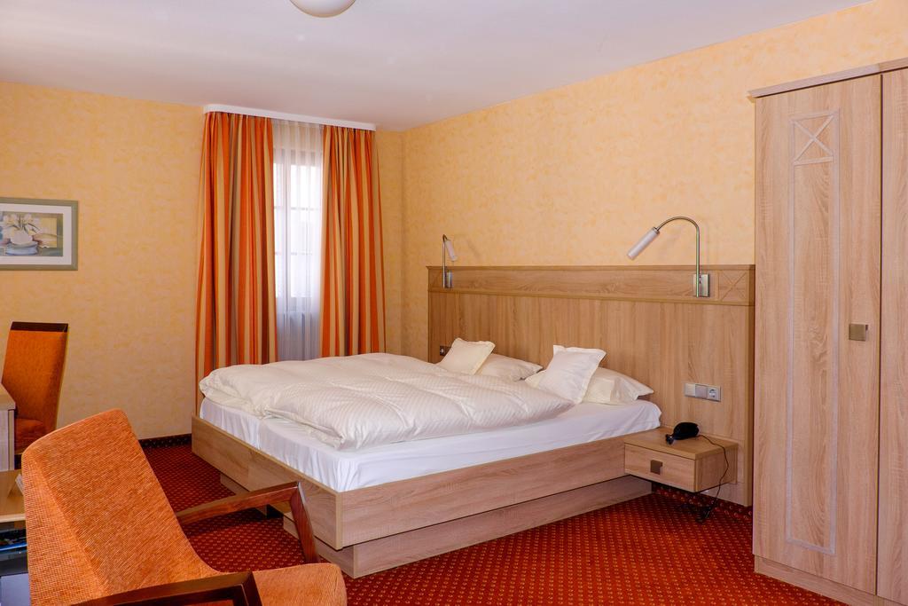 Hotel St.Martiner Castell Sankt Martin Zimmer foto